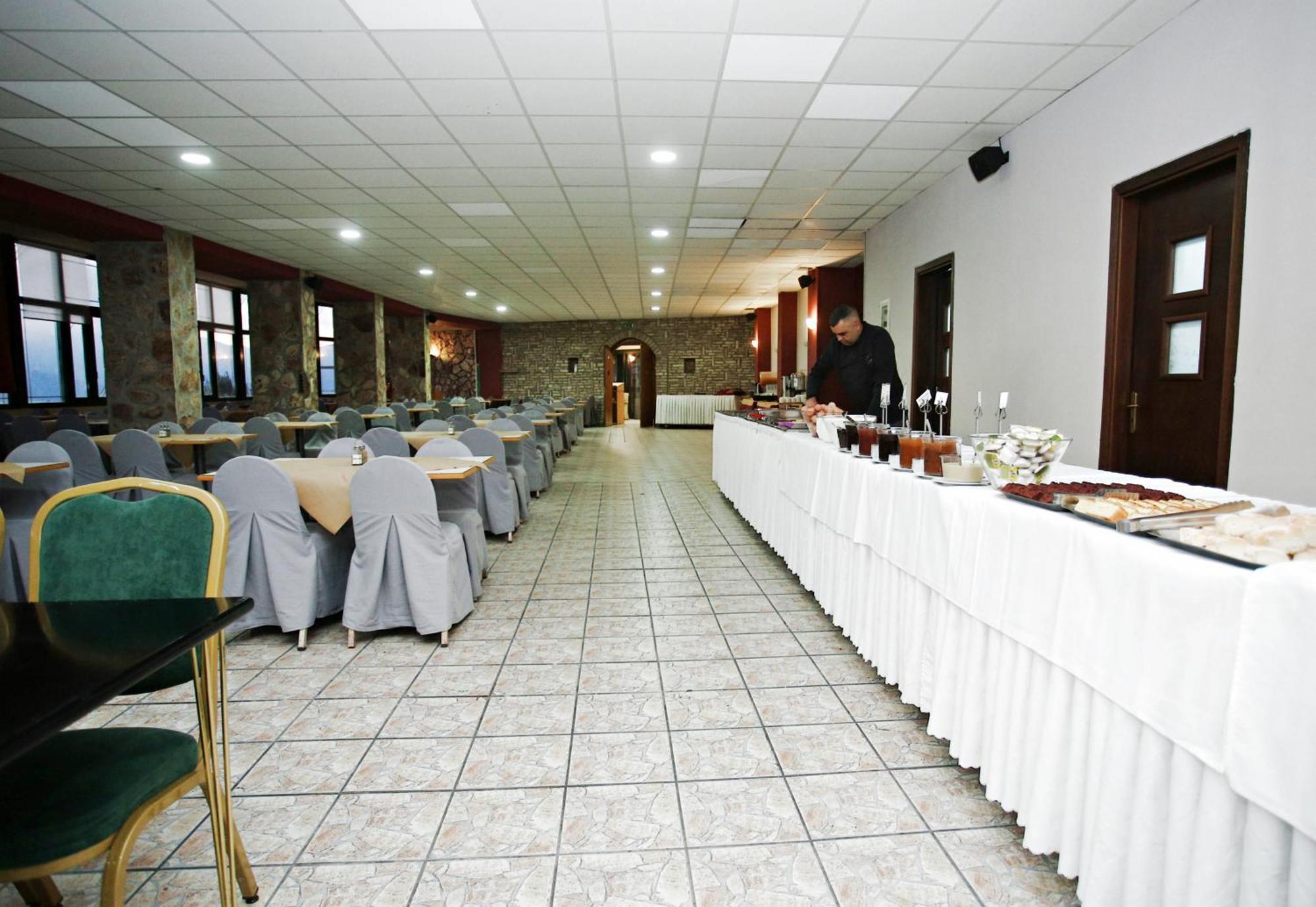 Hotel Lecadin Karpenísion Exteriér fotografie