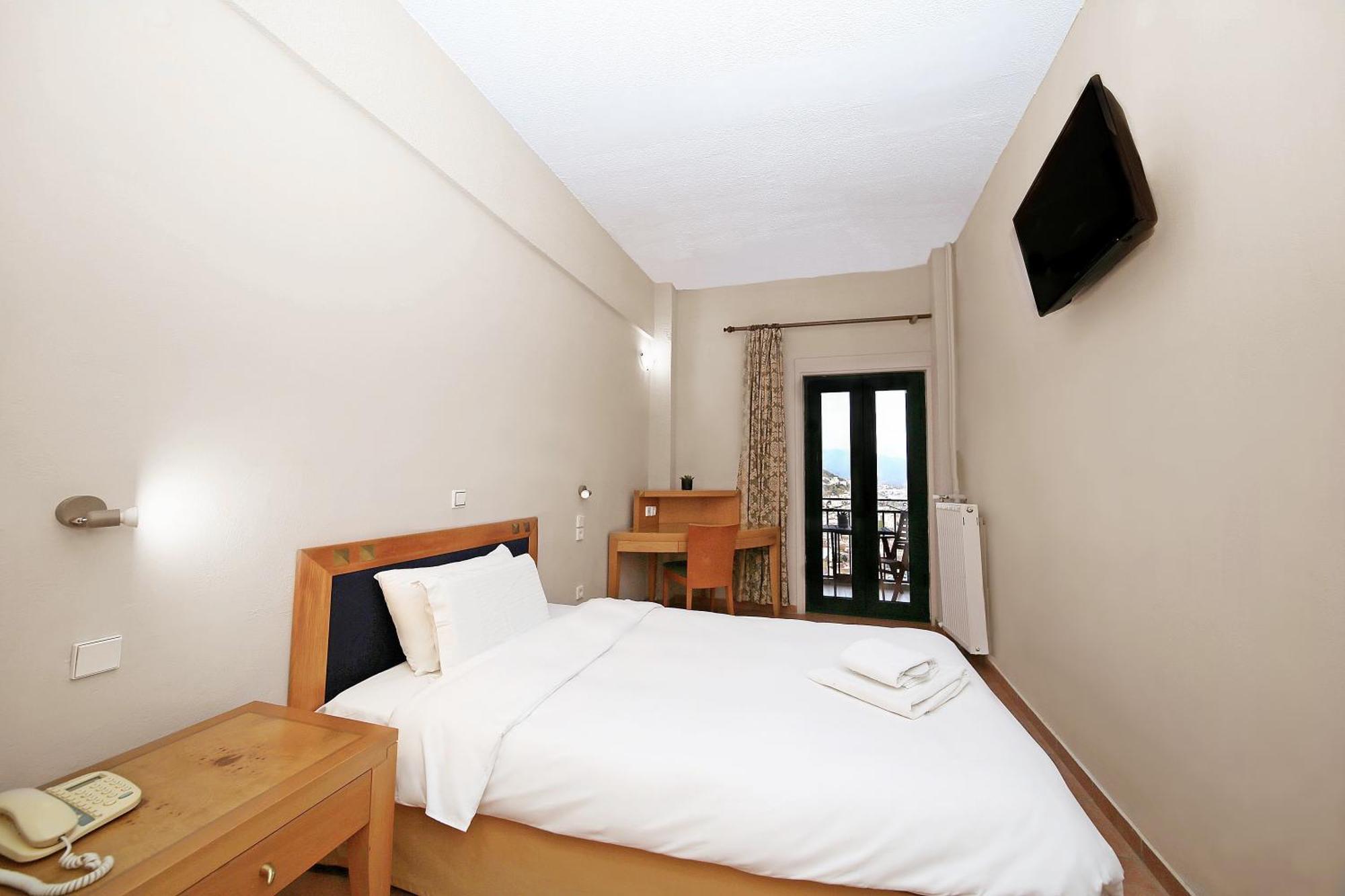 Hotel Lecadin Karpenísion Exteriér fotografie